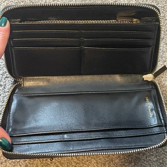 Love & Lore Geometric Patterned Wallet - Picture 4 of 4